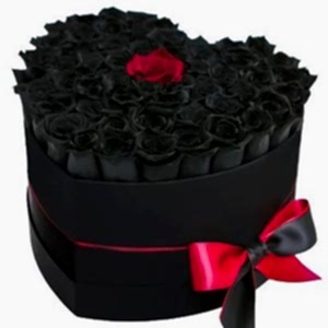 black-and-red-loving-you-heart-box-408835.jpg