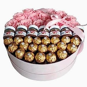 chocolate-roses-with-nutella-or-jams-hat-box-796166_960x.jpg