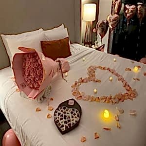 romms2HotelDecoration_1800x1800.jpg